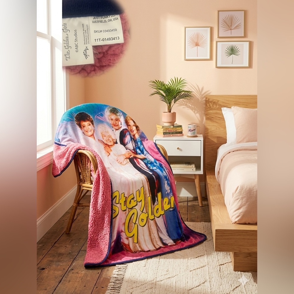 Golden Girls "Stay Golden" Plush Throw Blanket - Pink & Multi